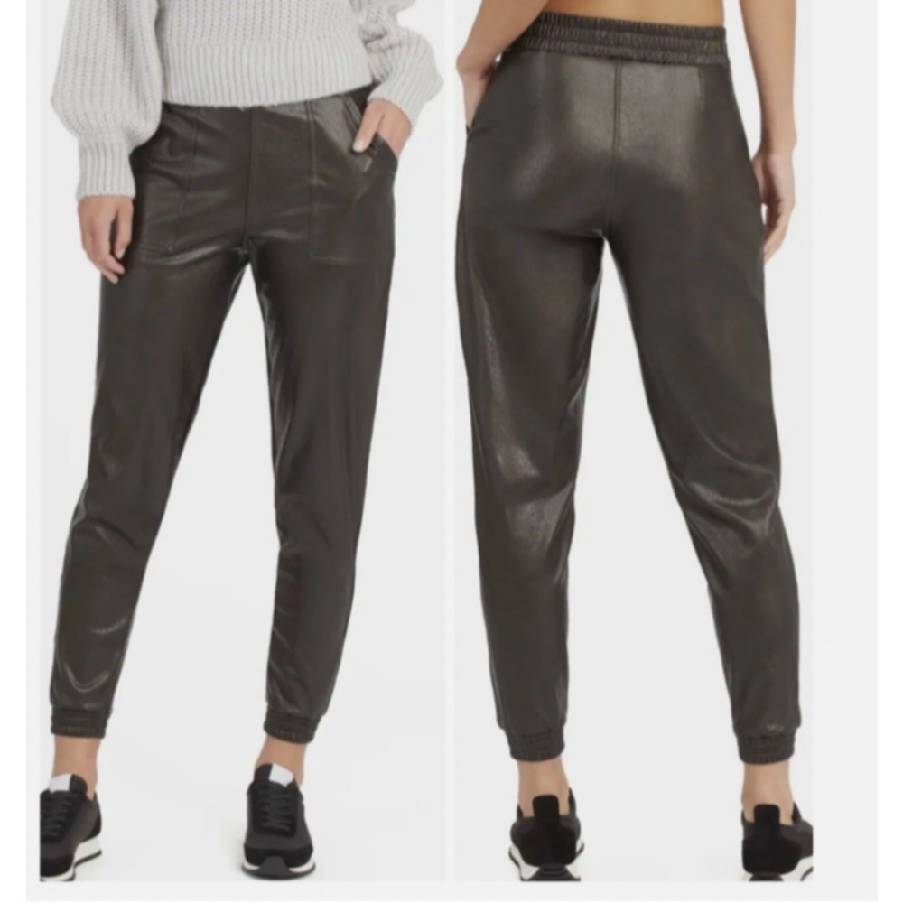 NEW Spanx Women M Leather Like Jogger Pants Black HR Faux Pull On Pockets A28